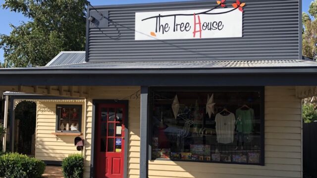 2824d6c158c83735c94ab9c0880cfa5a_-victoria-macedon-ranges-shire-lancefield-the-tree-househtml-1.jpg