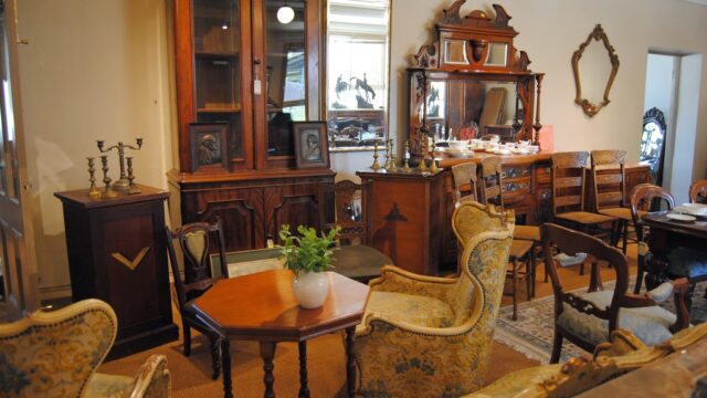 4013b570ae213edbb267b42c340ad0e5_-victoria-macedon-ranges-shire-woodend-grand-antiques-house-garden-03-5427-4502html-1.jpg