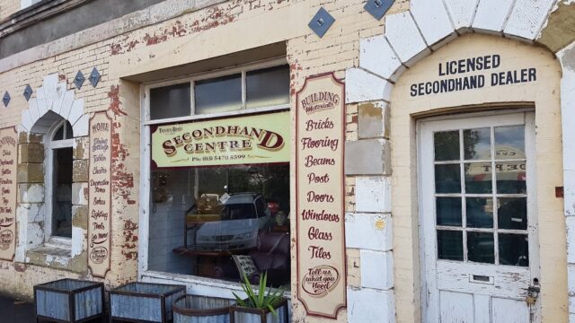 9e42e9e1ba68fd74d8b12c1afdf211fb_-victoria-mount-alexander-shire-castlemaine-maine-second-hand-centre-and-auctionshtml.jpg