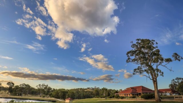 b0af73fb6bc5c9f40706cd5c7d9aaadb_-victoria-mount-alexander-shire-sutton-grange-sutton-grange-winery-0428-278-370html-1.jpg