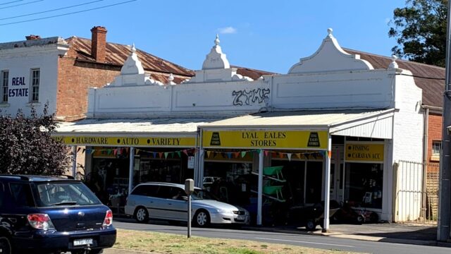 bc53156b3391e50c5788db55def37667_-victoria-mount-alexander-shire-castlemaine-lyal-eales-stores-03-5472-4422html-1.jpg